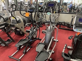 Spirit Fitness XE195 Elliptical Pre Owned